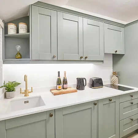 Host & - Bentley Wynd Yarm